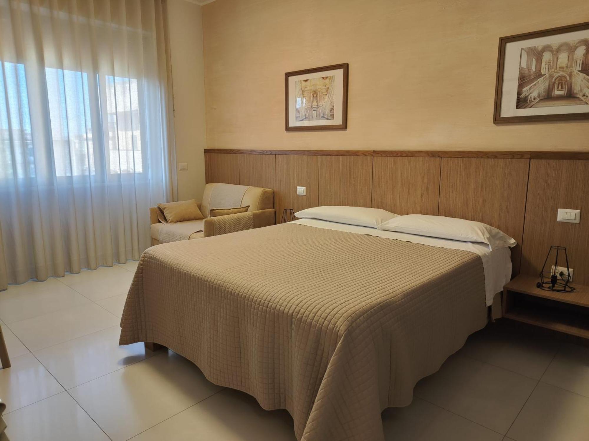 Bed and Breakfast Residenza La Reggia Казерта Экстерьер фото